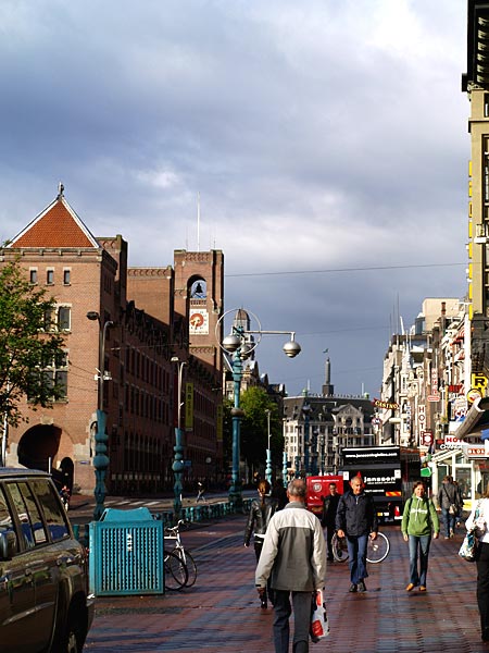 Глазами очевидцев: Дамрак, главная улица города. Амстердам