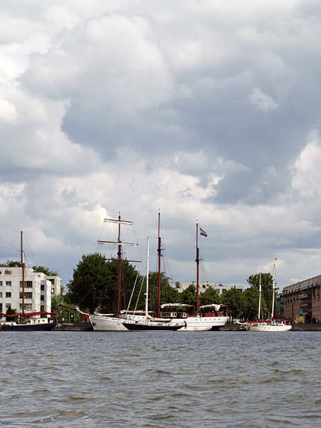 Глазами очевидцев: облака и яхты. Амстердам