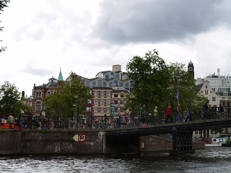 Глазами очевидцев: мост с велосипедами. Амстердам