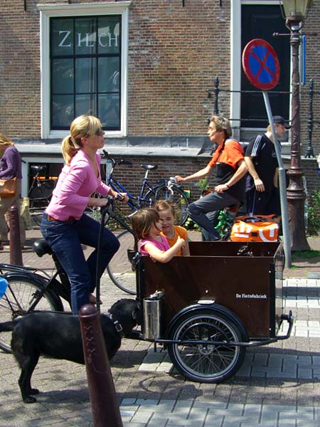 Глазами очевидцев: волшебный город Амстердам. Амстердам