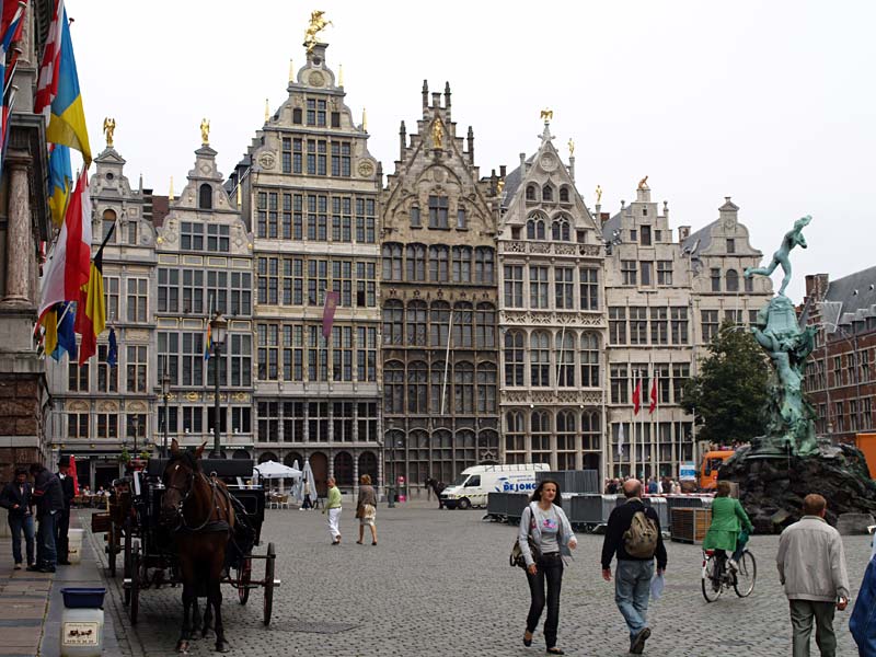 Глазами очевидцев: Гроте Маркт и ратуша. Фландрия, Антверпен